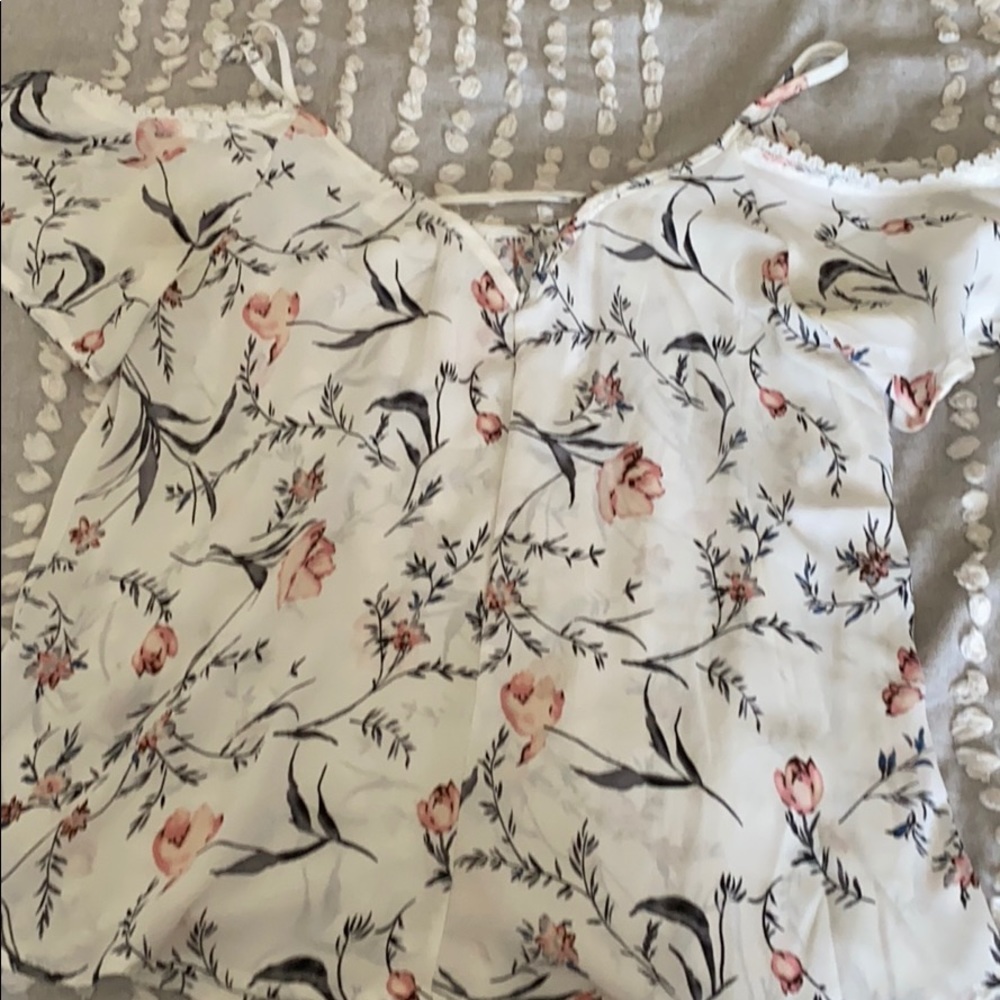 Floral flowy blouse